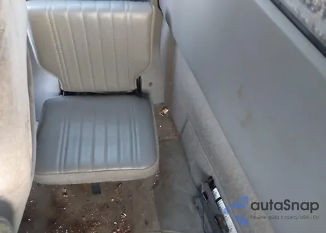 2000 Chevrolet S-10 Ls z USA, uszkodzony, nr VIN 1GCCS1956Y8218128